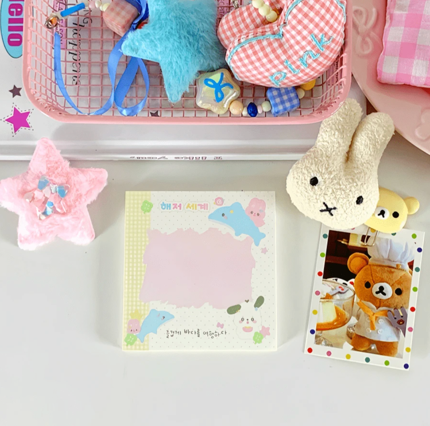 Cute Dolphin Memo Sheets